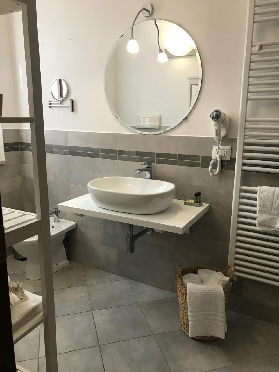 مانتوفا Suite House المظهر الخارجي الصورة